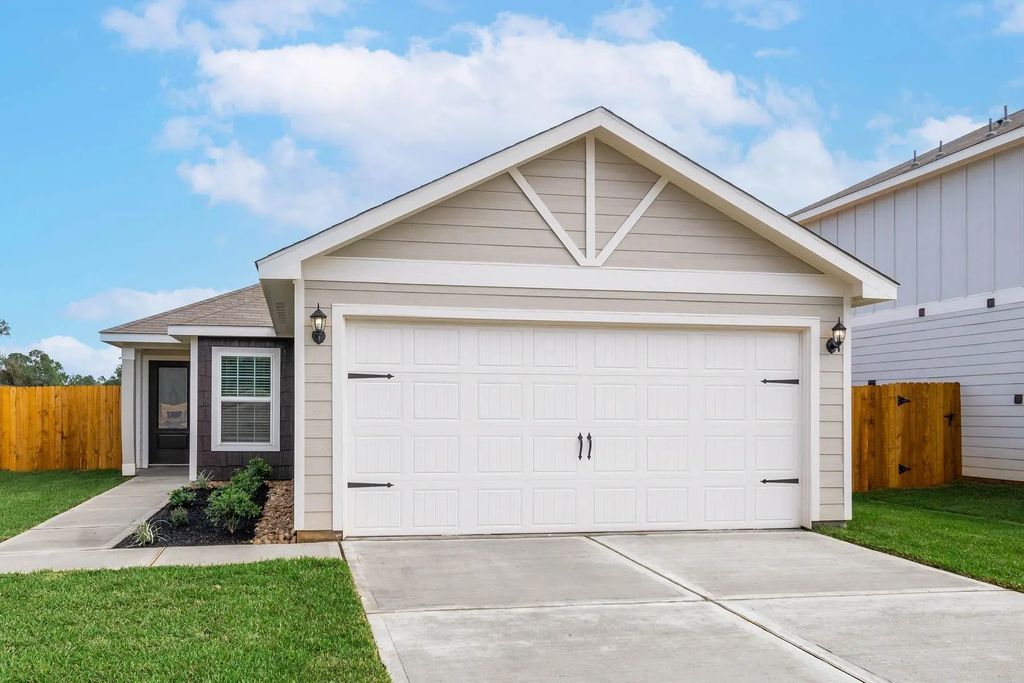 16474 Honeysuckle Hill Drive, Conroe