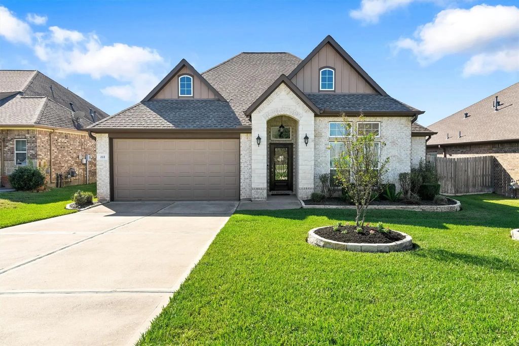 222 Racetrack Lane, Montgomery