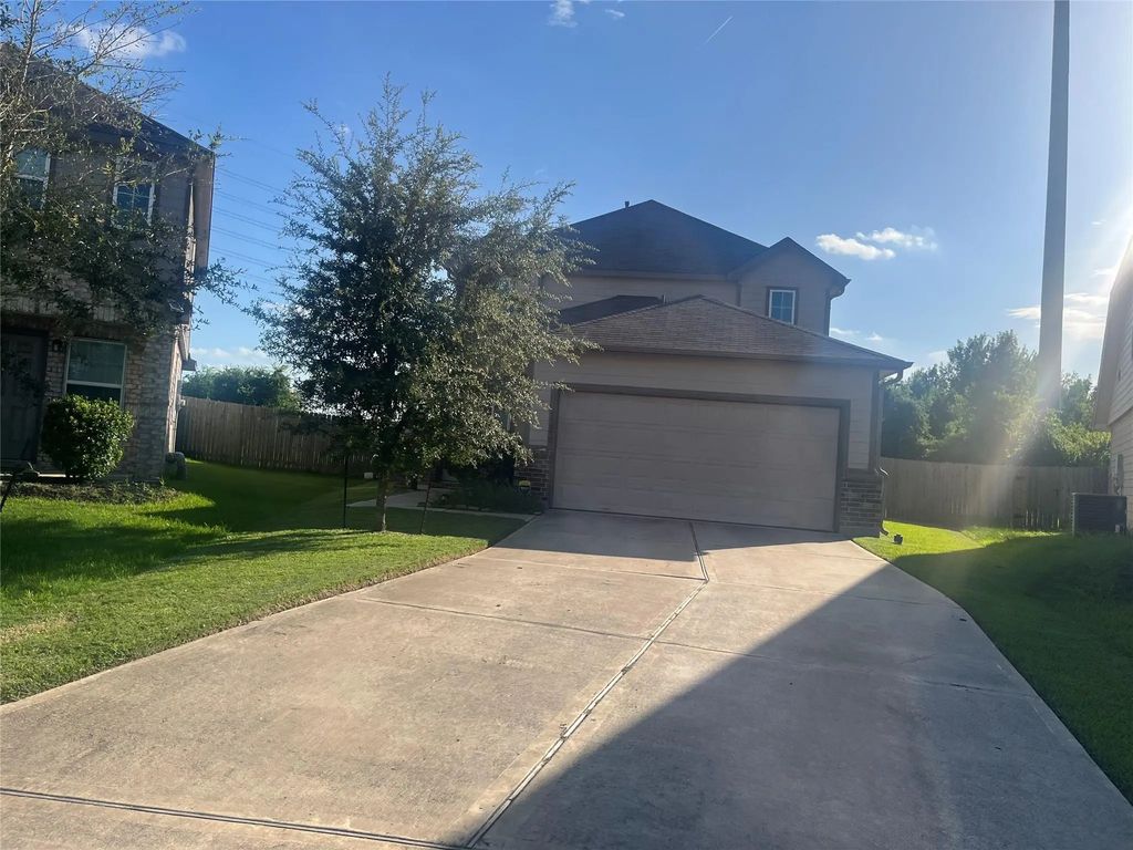 17275 Quiet Song Court, Richmond
