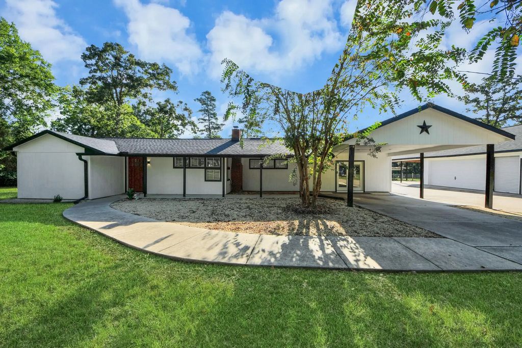 26032 Pine Oak Drive, Hockley