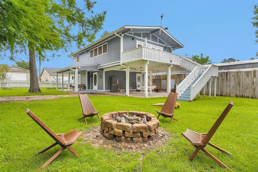 155 Goldenrod, Livingston
