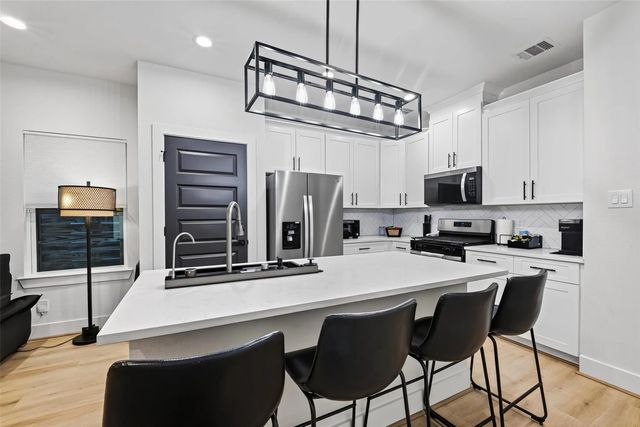 712 Delano Street B, Houston