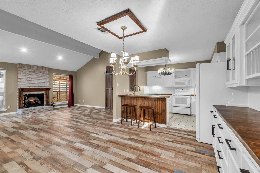 12034 Texas National Boulevard, Willis