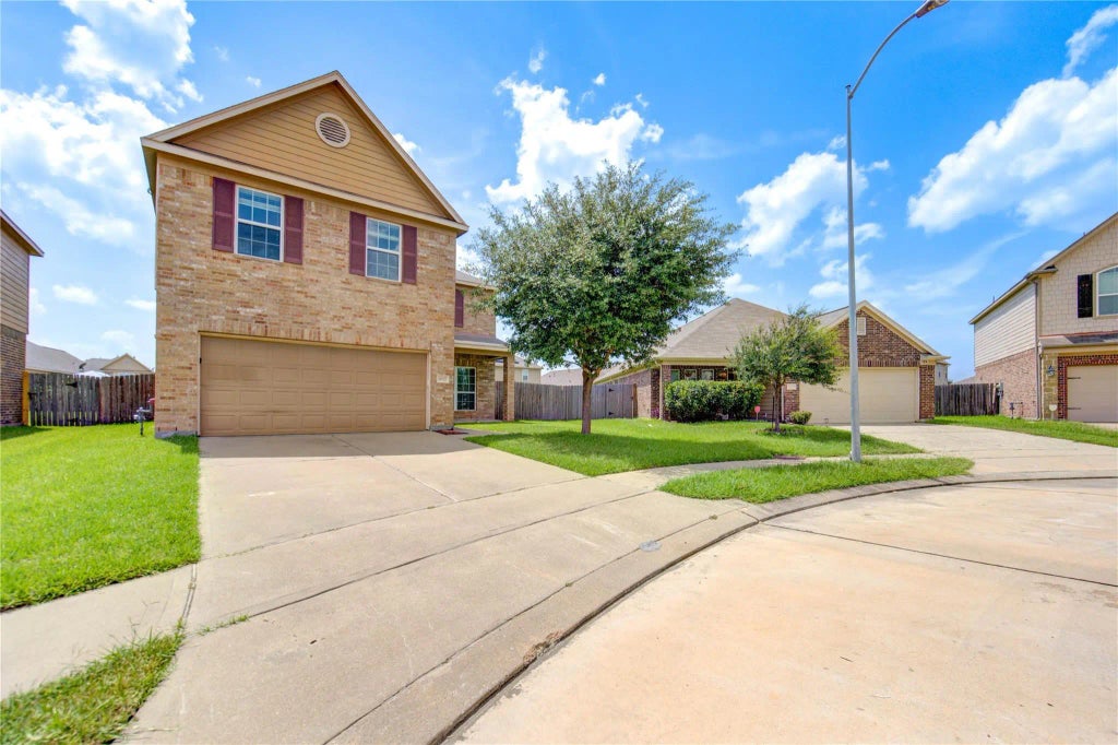 14927 Vinegrove Falls Court, Cypress