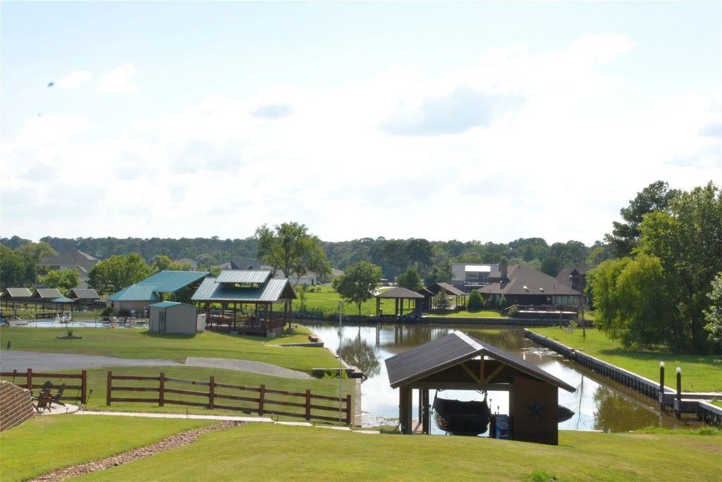82 Hillsborough Drive, Huntsville