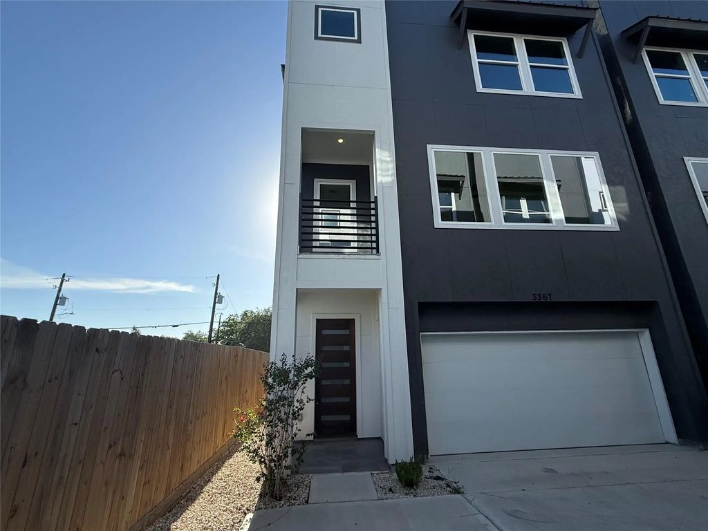 3367 Yellowstone Boulevard, Houston
