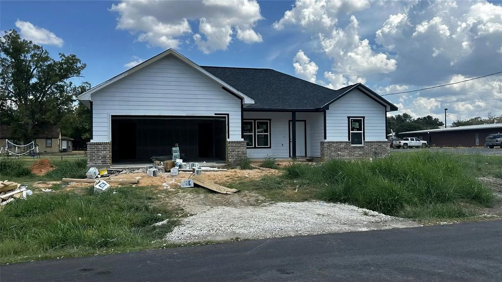 807 S State Street, Madisonville