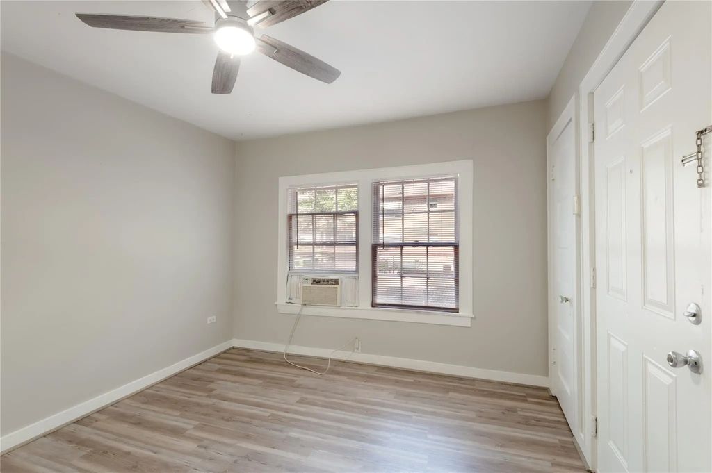 811 Sam Houston Avenue A, Huntsville