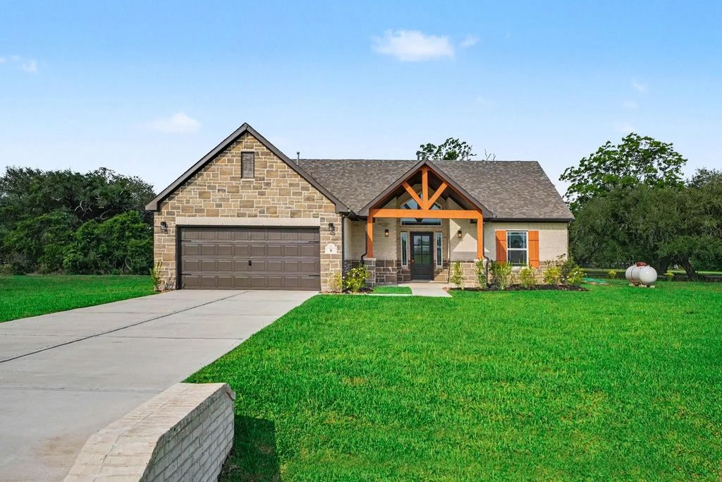 6 Cattle Dr, Bay City