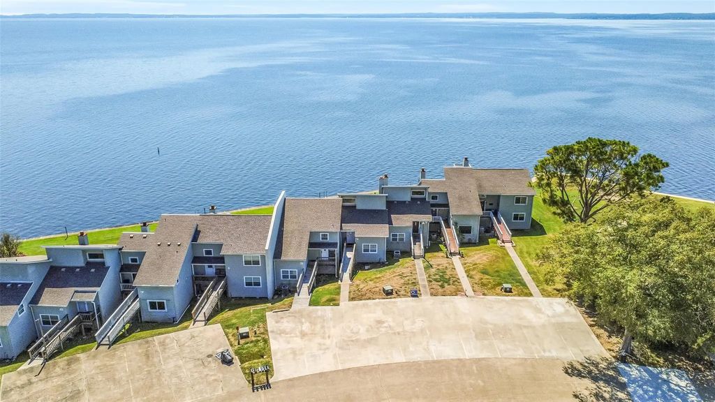 325 Carolcrest Lane 4, Livingston
