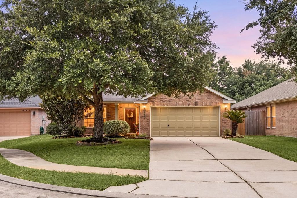 25030 Emporia Point Court, Katy