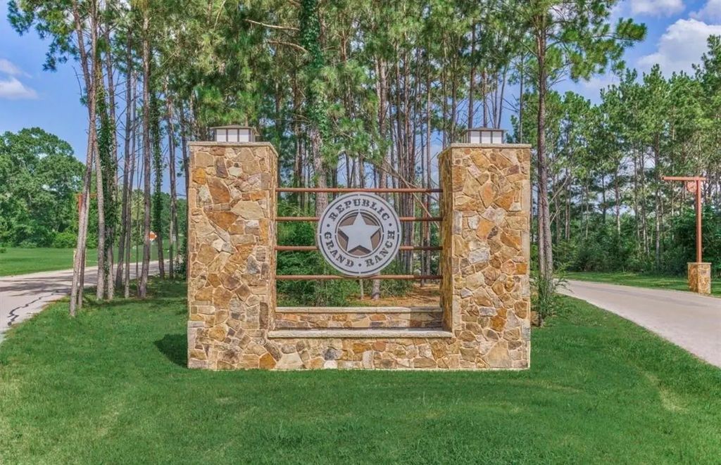 15940 Forest Grove Drive, Willis