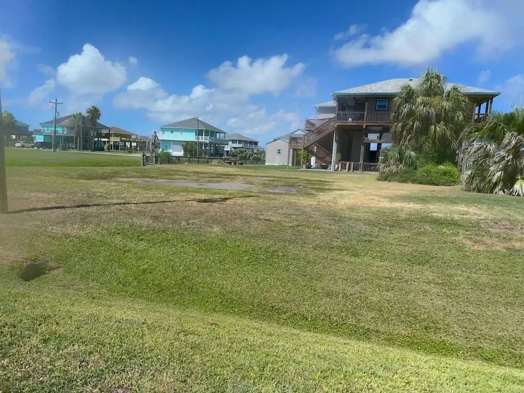 934 / 936 Clara, Crystal Beach