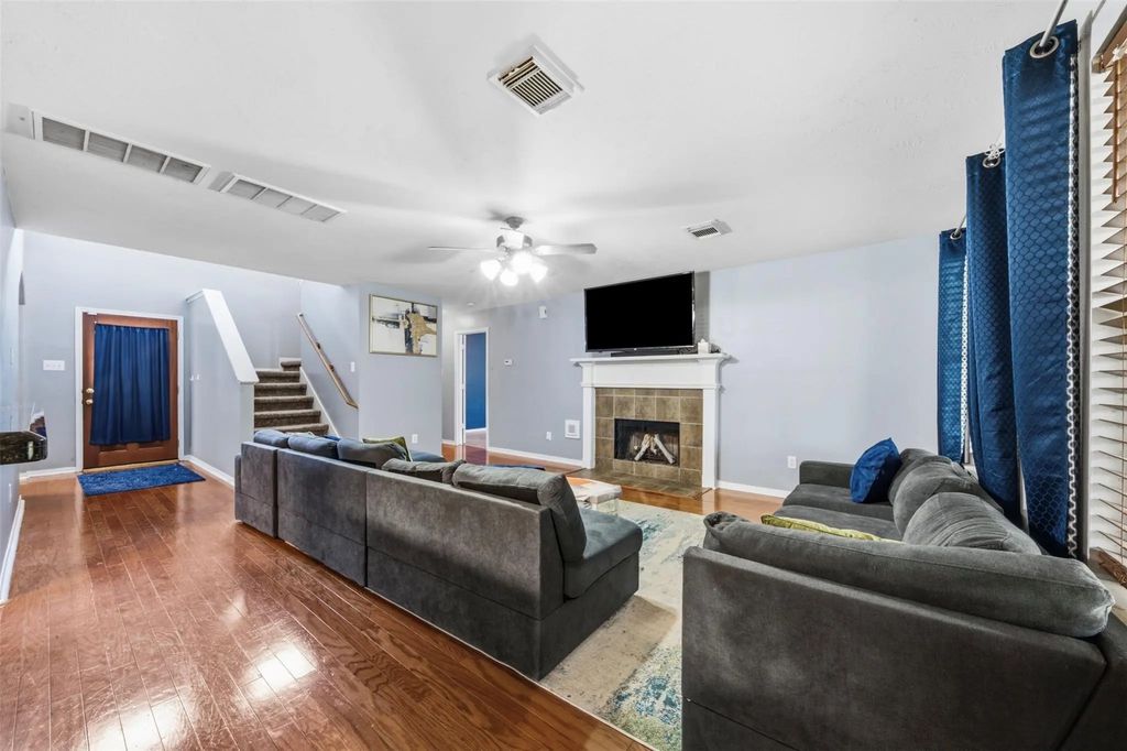 924 Chad Lane, Baytown
