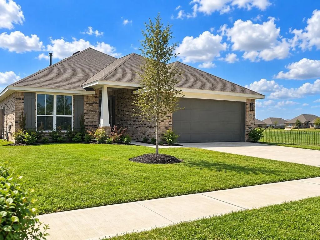 2152 Emerald Lake Trail, Dayton