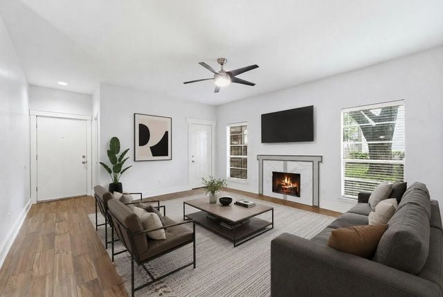9707 Richmond Avenue 127, Houston