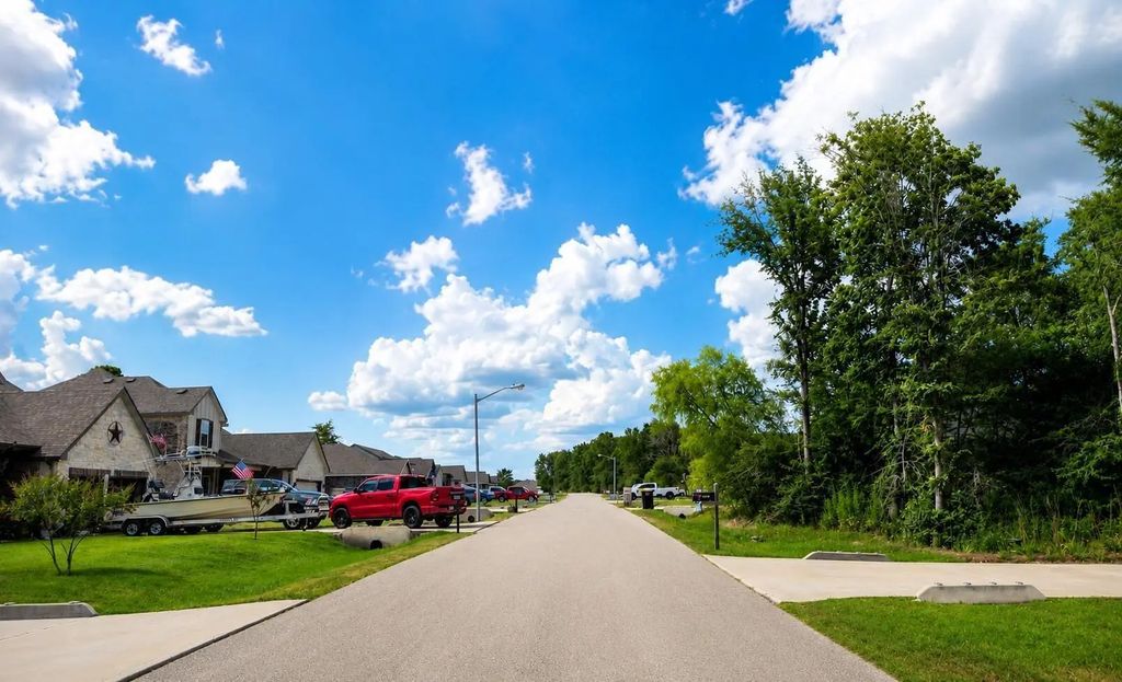 12294 Lake Conroe Hills, Willis