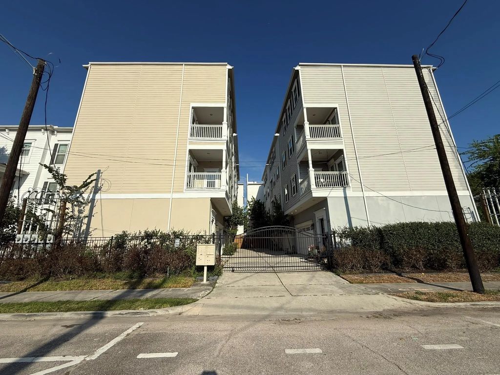 2524 Hutchins Street, Houston