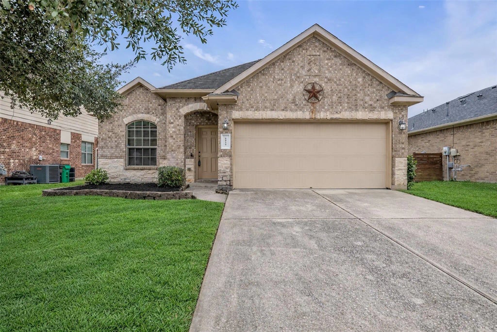 8939 Headstall Drive, Tomball