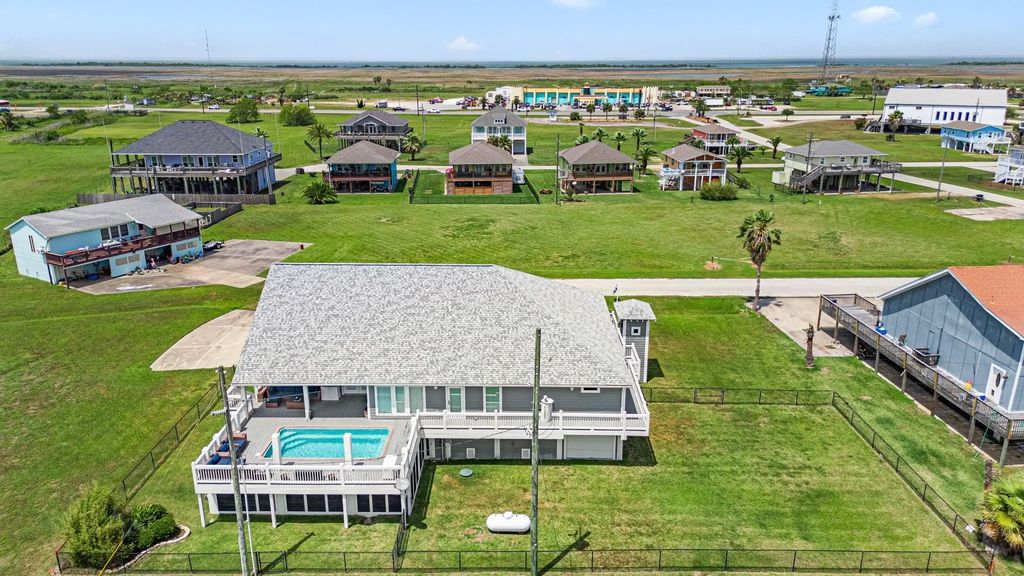 2372 Sand Bar Lane, Crystal Beach