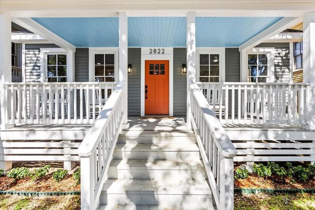 2822 Bernardo De Galvez Avenue, Galveston