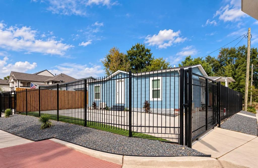 908 Jewett Street, Houston