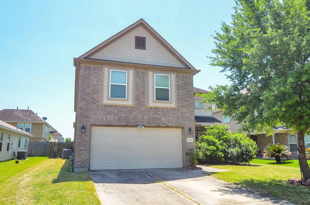 12506 Greencanyon Drive, Houston