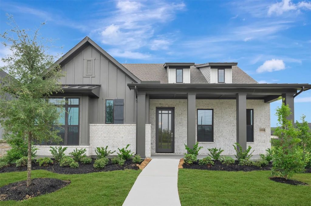12014 Salty Bend Drive, Mont Belvieu