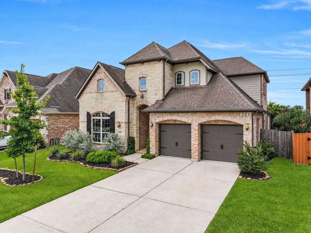 1640 Longwood Glen Lane, Friendswood