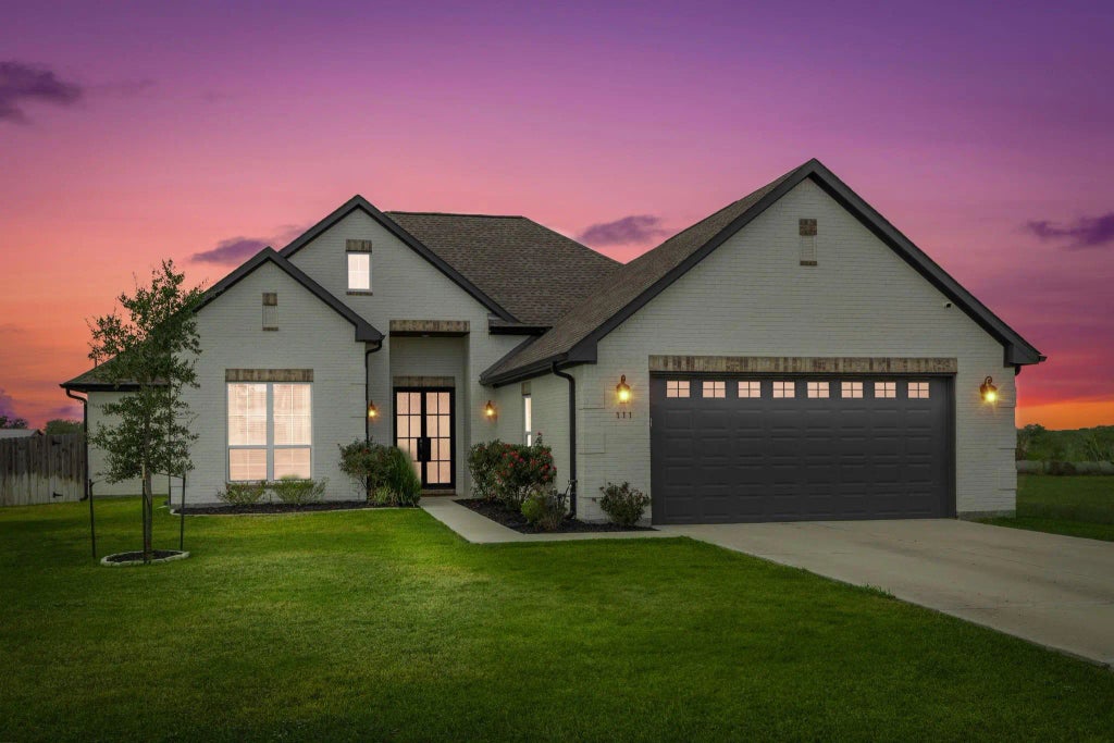 111 Fosters Branch Drive, Schulenburg