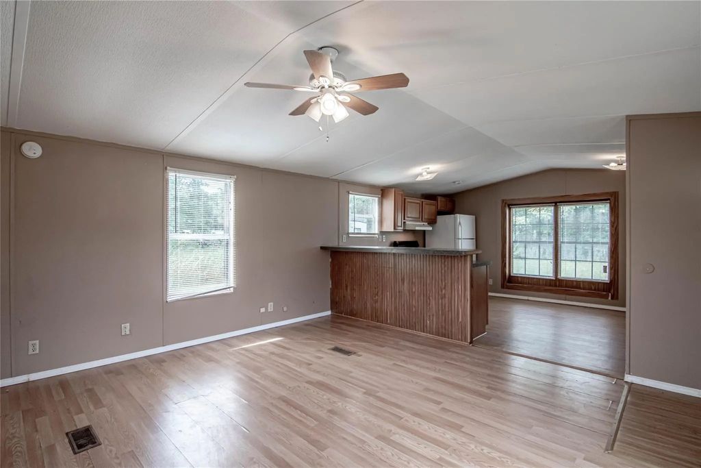 1345 Fm 405 1, Huntsville
