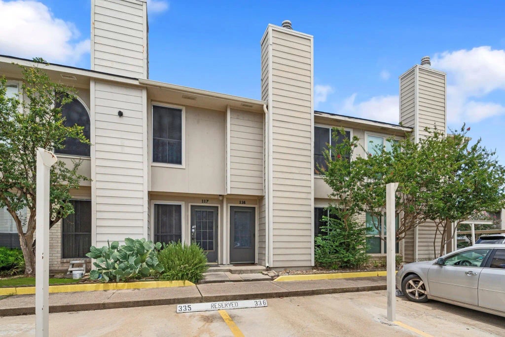 3919 Fairmont Parkway 116, Pasadena