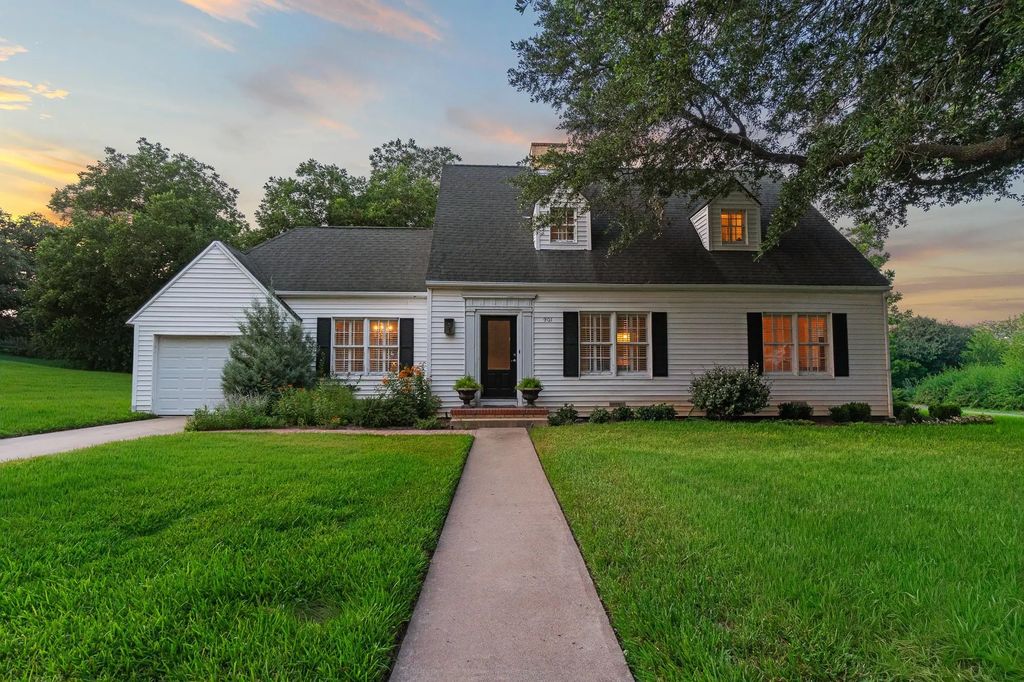 901 Anderson Street, Schulenburg