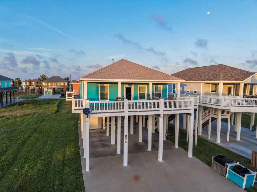 876 Palmetto Drive, Port Bolivar