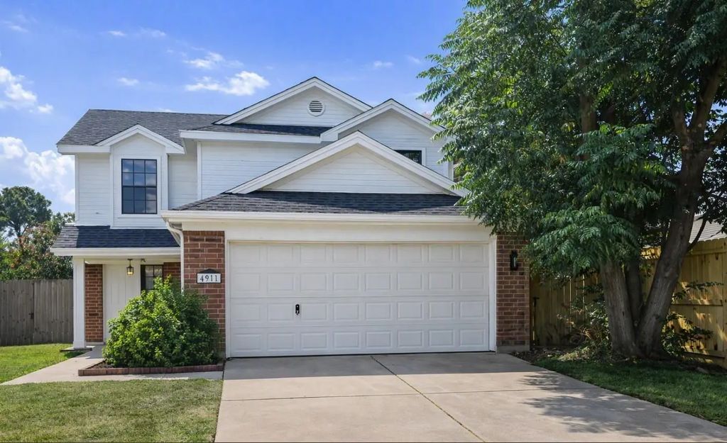 4911 E Fallen Bough Drive, Houston
