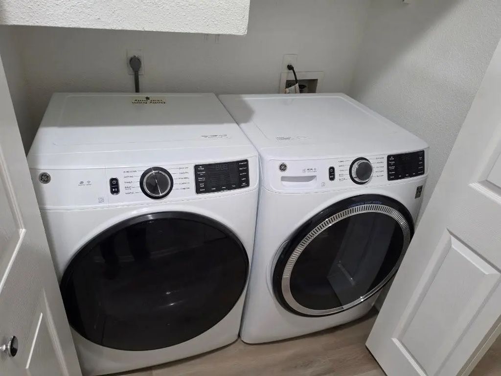 1919 Post Oak Park Drive 5210, Houston