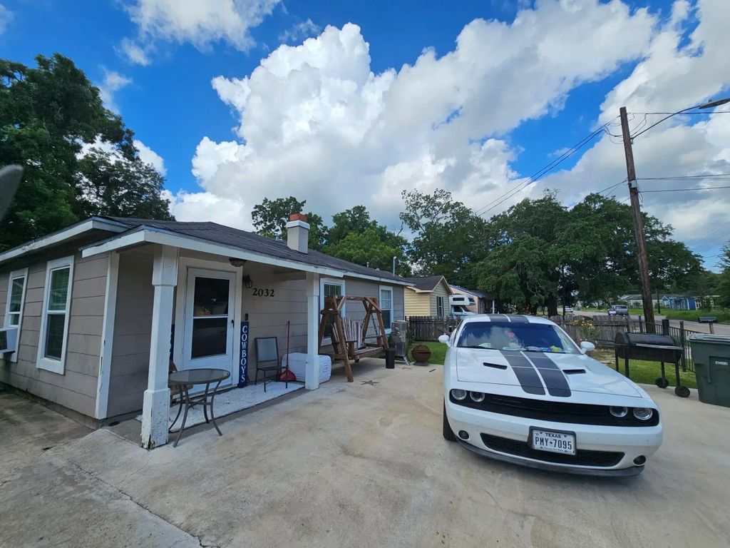 2032 Delaware St Street, Beaumont