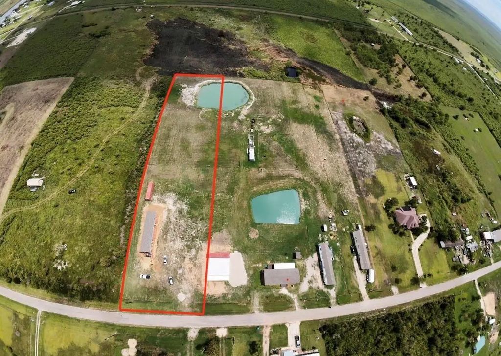 2922 N County Rd 807 Drive, Angleton