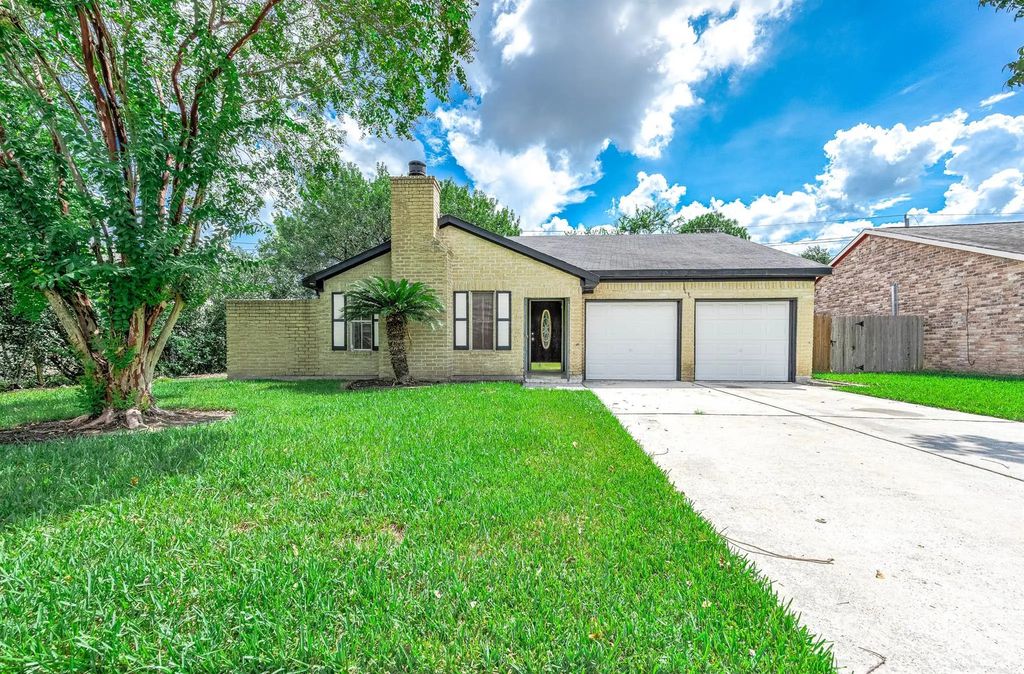 10230 Trade Winds Drive, Houston