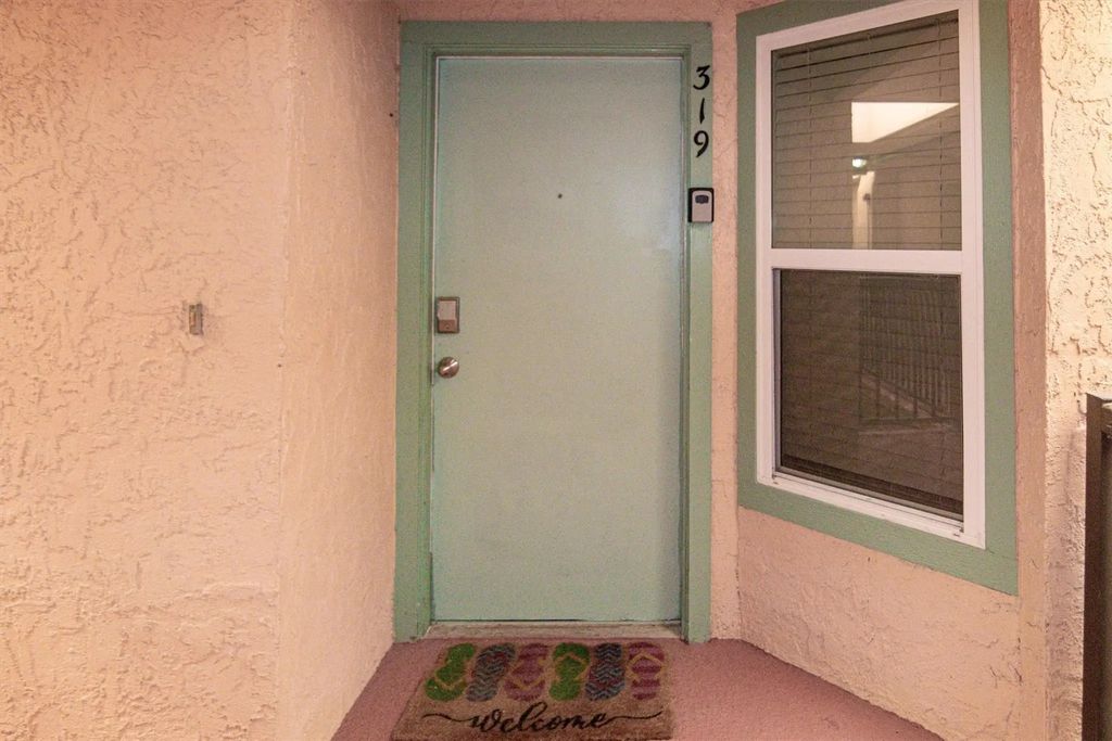 9520 Seawall Boulevard 319, Galveston
