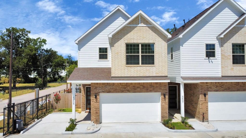 305 Queen Sude Lane, Houston