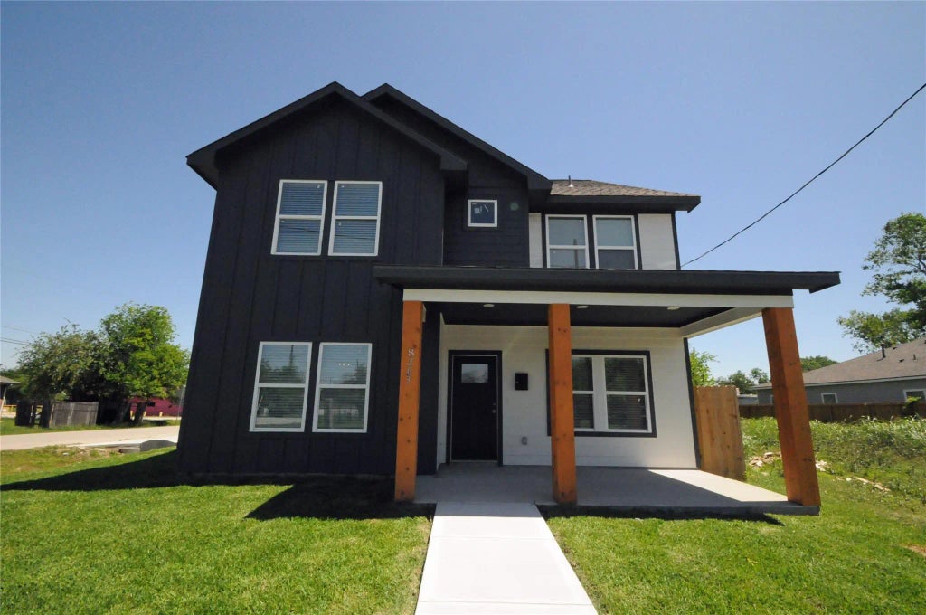 8203 Gladstone Street, Houston