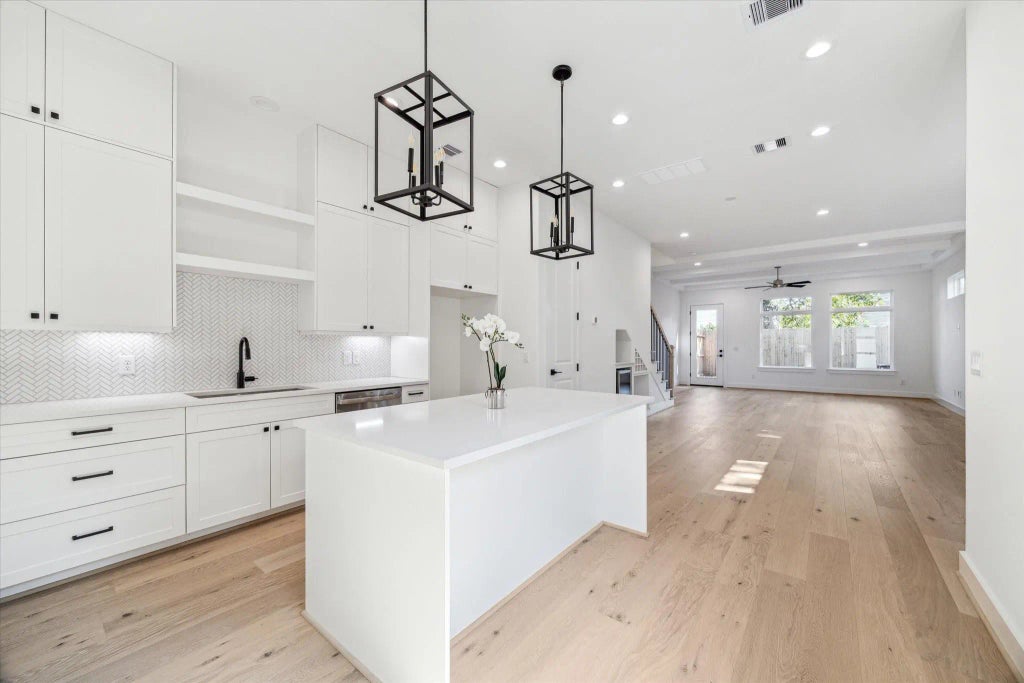 5337 Larkin Street, Houston