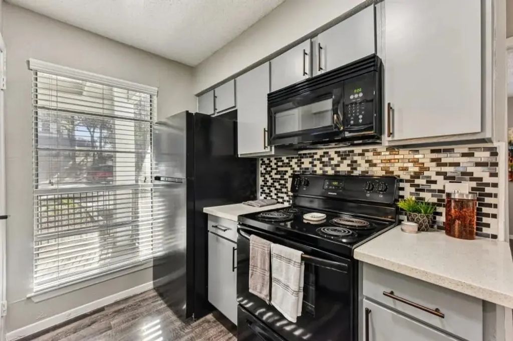 2501 Wickersham Lane 0931, Austin