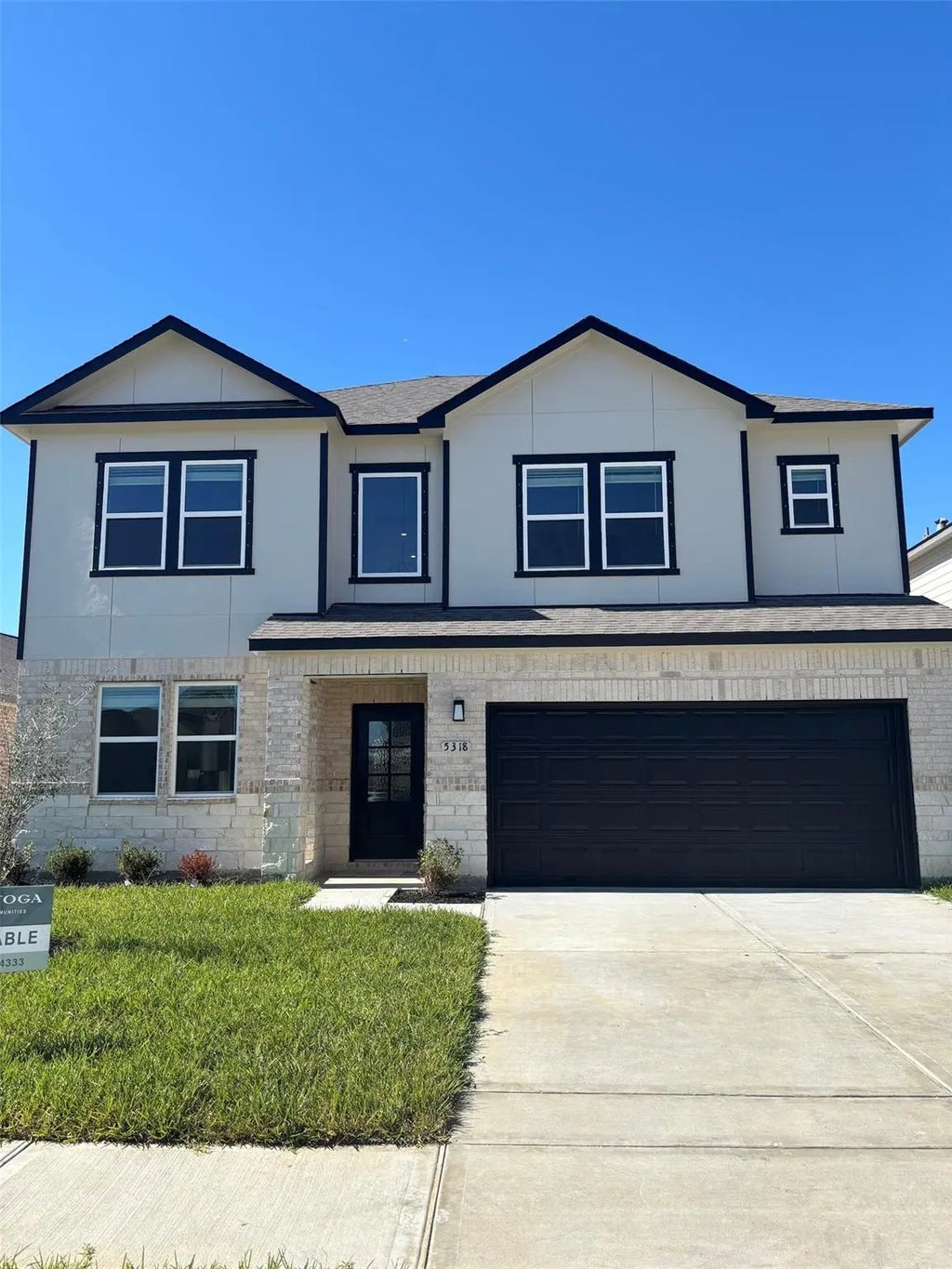 5318 Latigo Court, Alvin