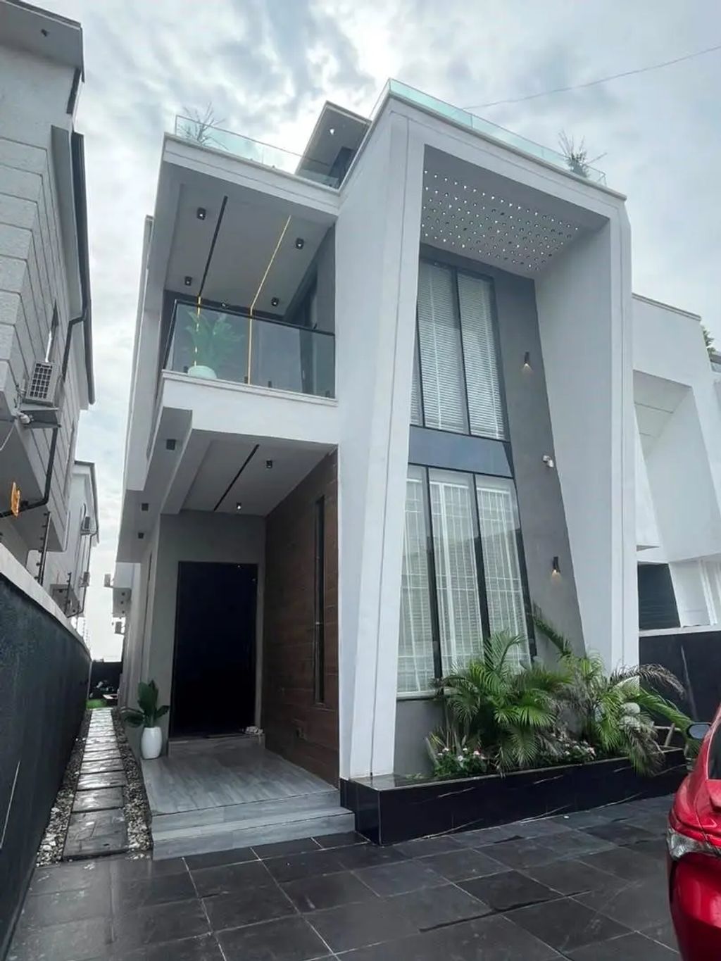 36 Lpc Akuechei Street, 
