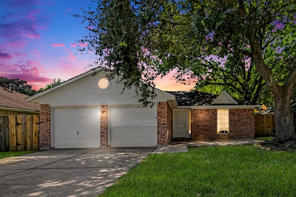 1911 Bogatto Street, La Marque