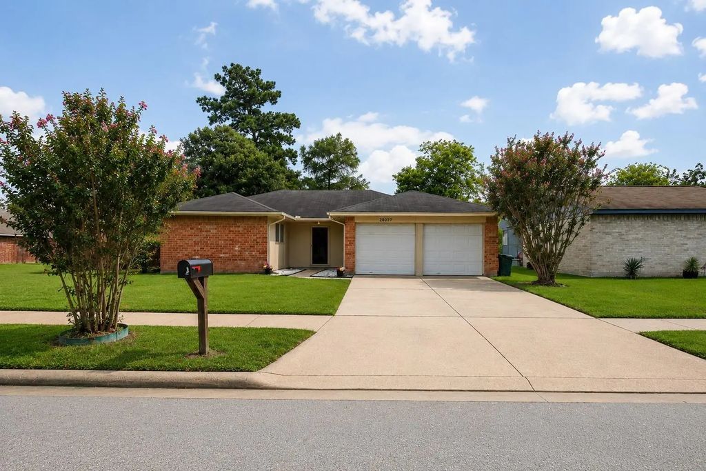 20027 Chipplegate Lane, Humble
