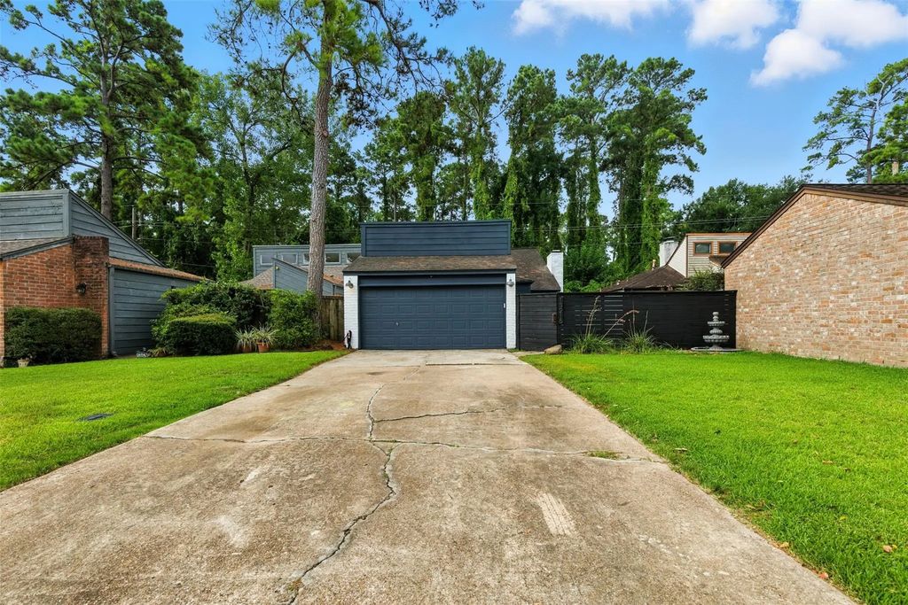 13215 Ravensway Drive, Cypress