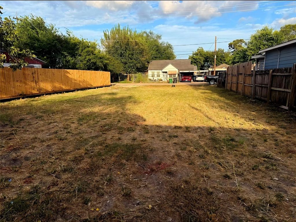 4305 Castor Street, Houston